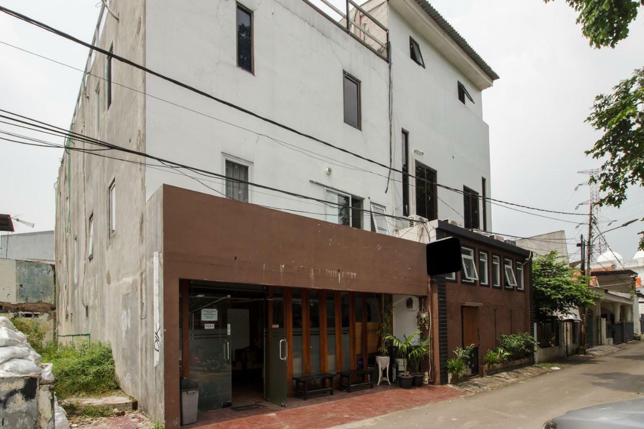 RedDoorz Syariah At Taman Bendungan Asahan Jakarta Bagian luar foto