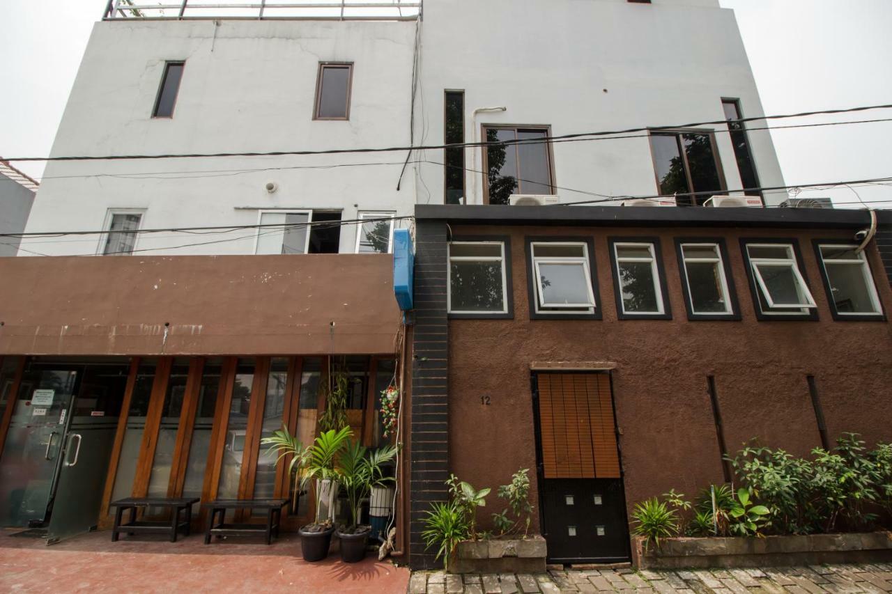 RedDoorz Syariah At Taman Bendungan Asahan Jakarta Bagian luar foto